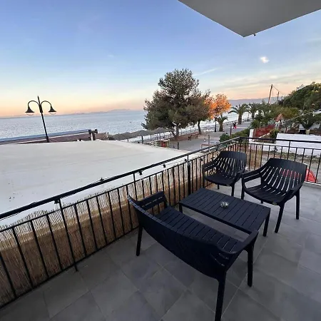 Agioi Theodoroi Beachview Chic Modern Apt Exterior photo