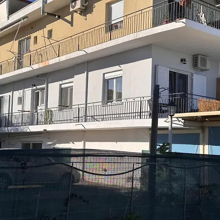 Agioi Theodoroi Beachview Chic Modern Apt Exterior photo
