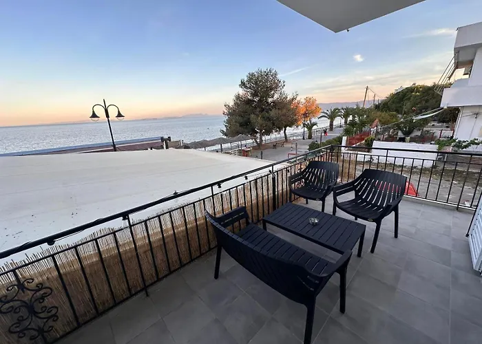 Agioi Theodoroi Beachview Chic Modern Apt